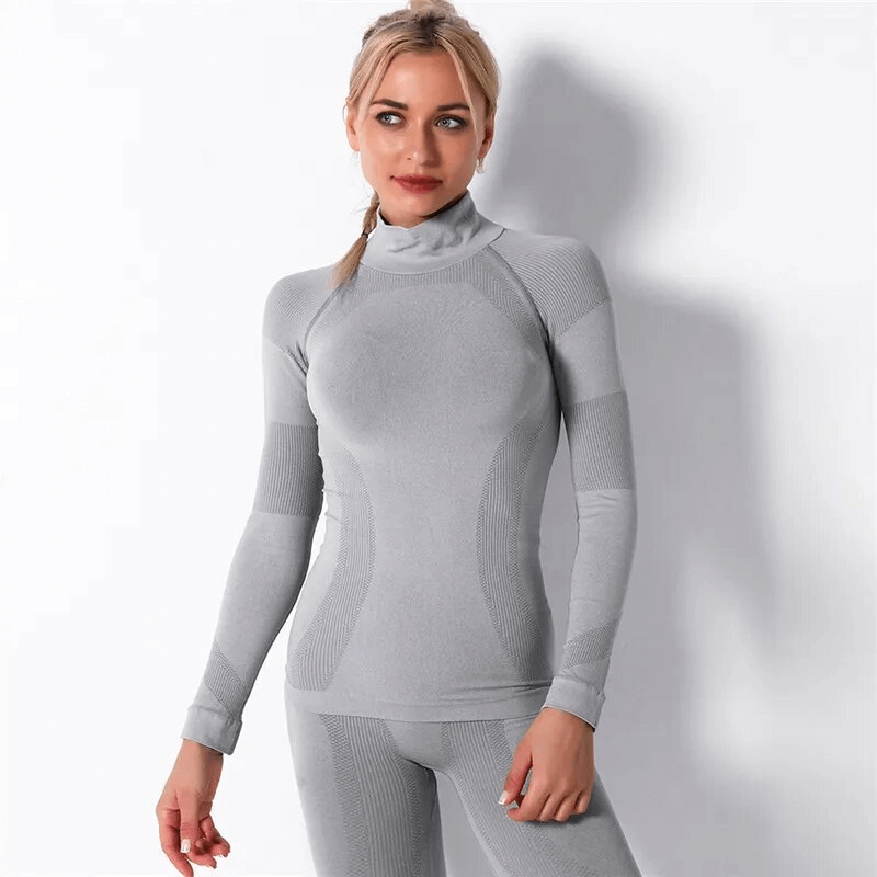 Woman wearing Stretchy Seamless Super Soft Long Sleeves Top for Sport, perfect for yoga, made of breathable nylon fabric.